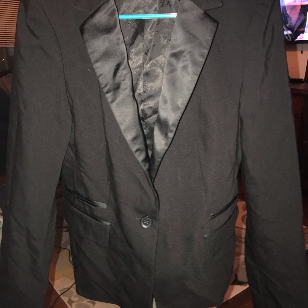 Gorgeous Black Tuxedo Blazer from Express